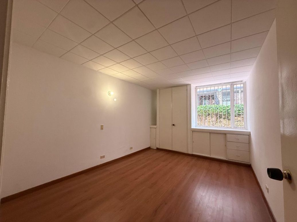 Apartamento de 3 alcobas en venta en Chico, Bogotá, 230 m² · foto 10 de 20
