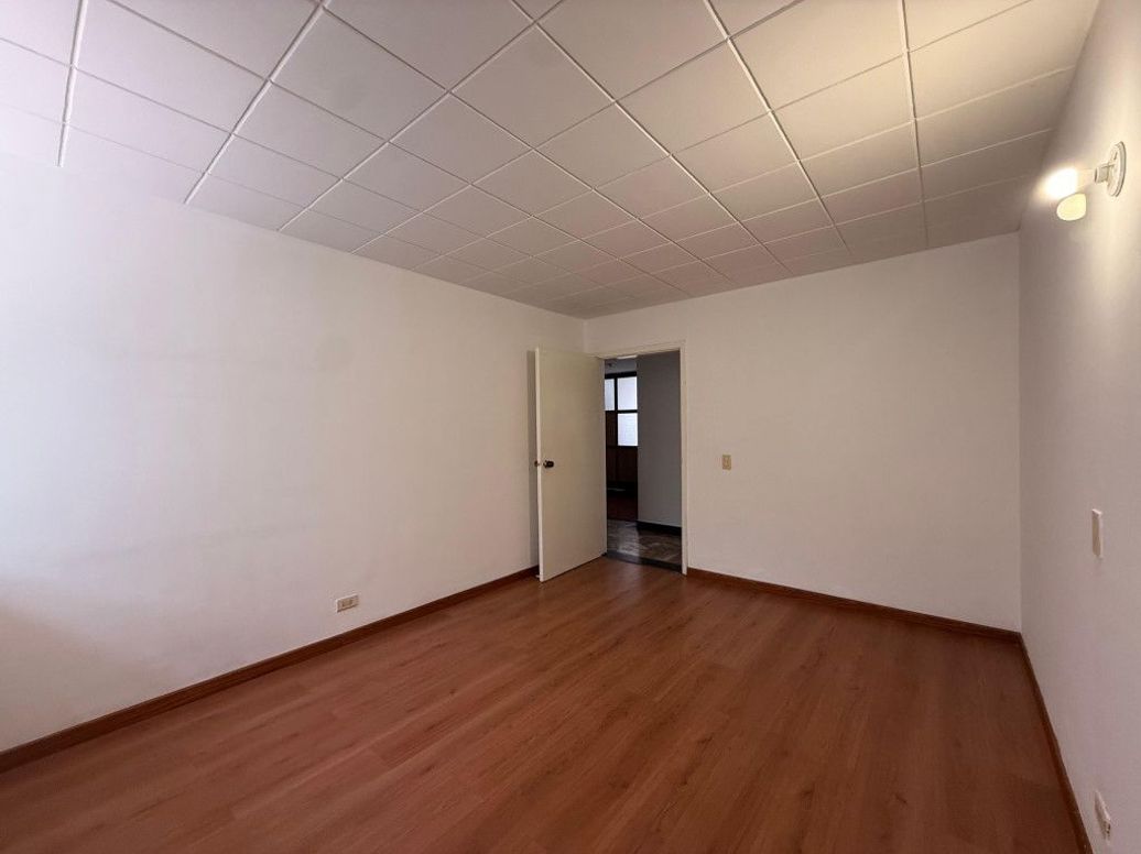 Apartamento de 3 alcobas en venta en Chico, Bogotá, 230 m² · foto 11 de 20