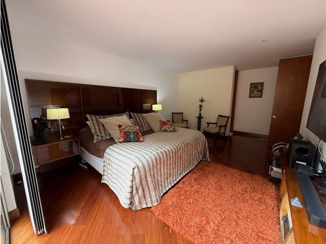 Apartamento de 3 alcobas en venta en Colinas De Suba, Bogotá, 221 m² · foto 13 de 20
