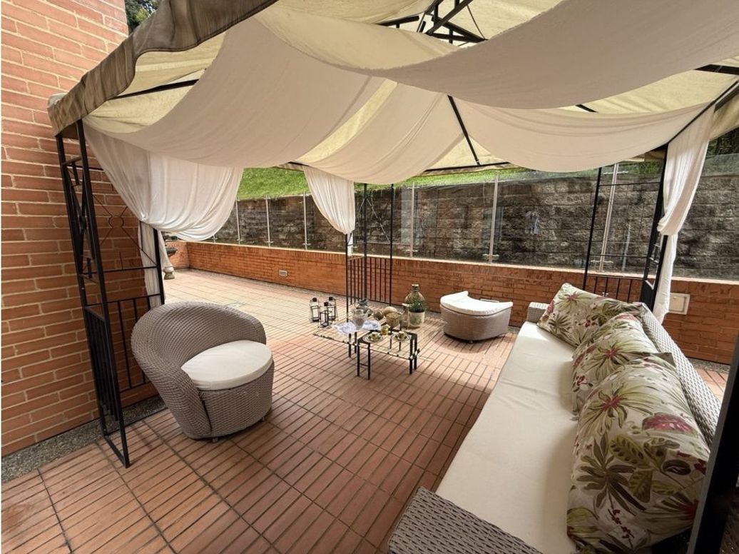 Apartamento de 3 alcobas en venta en Colinas De Suba, Bogotá, 221 m² · foto 6 de 20