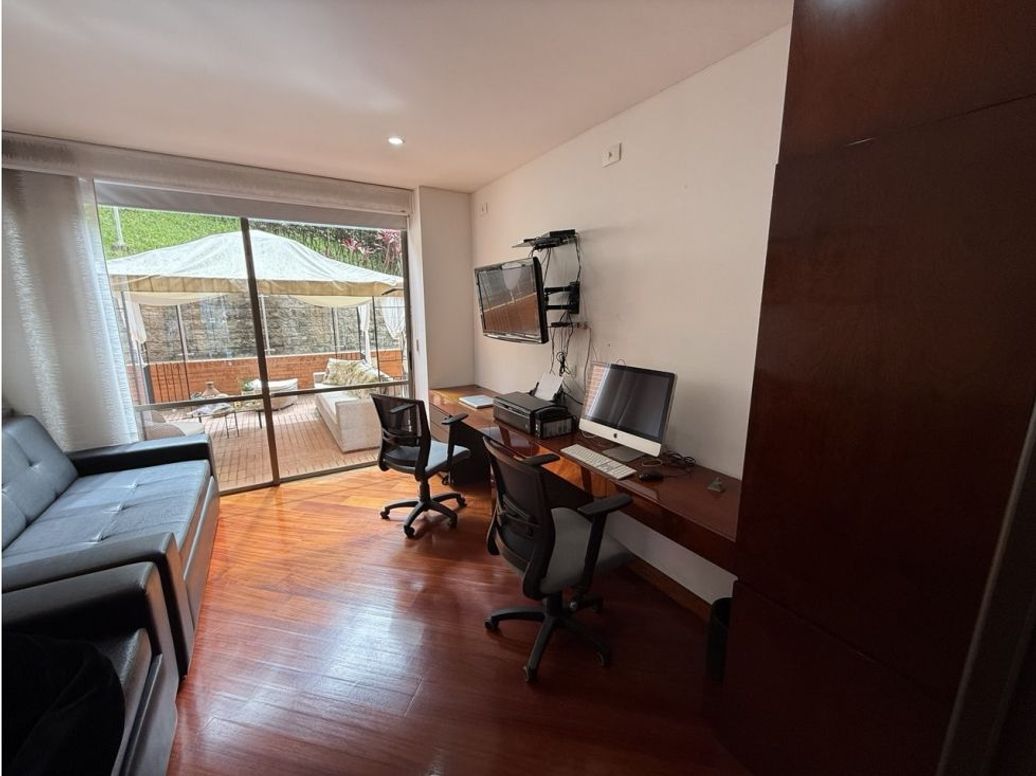 Apartamento de 3 alcobas en venta en Colinas De Suba, Bogotá, 221 m² · foto 9 de 20