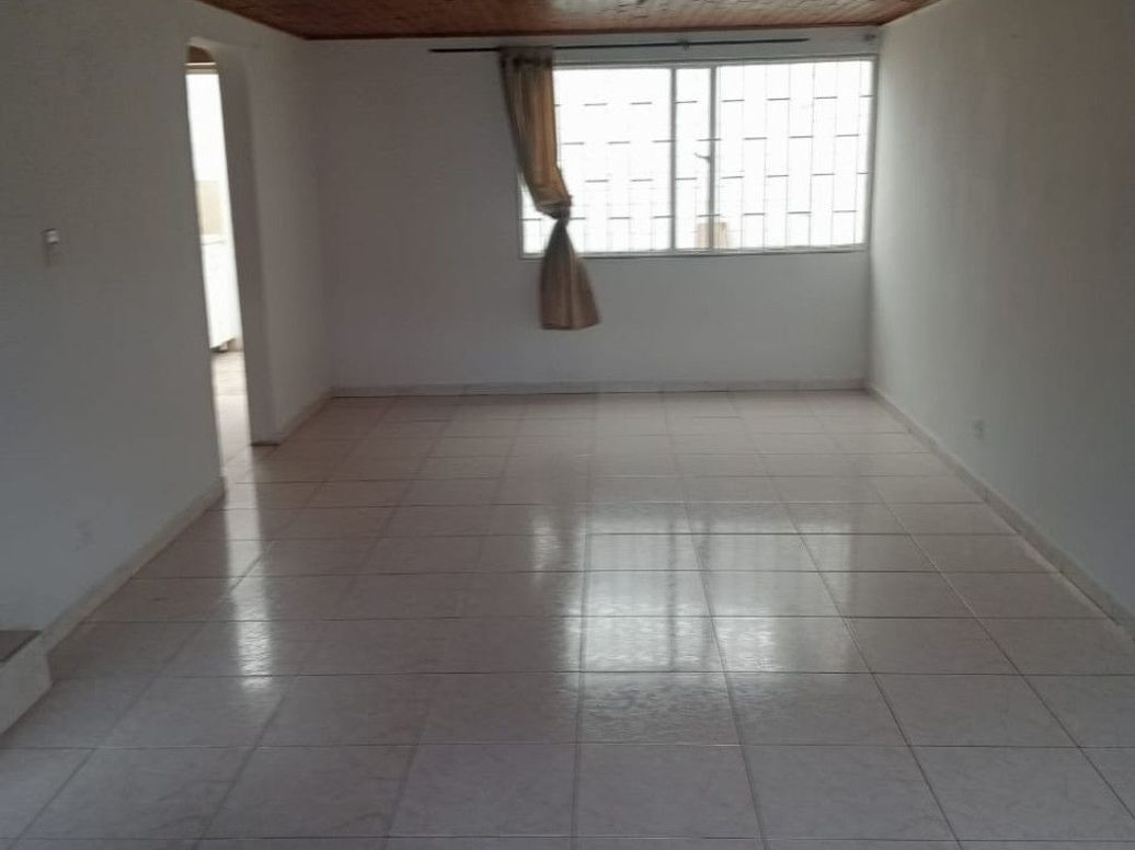 Casa de 3 alcobas en venta en Villas Del Madrigal, Bogotá, 82 m² · foto 2 de 18