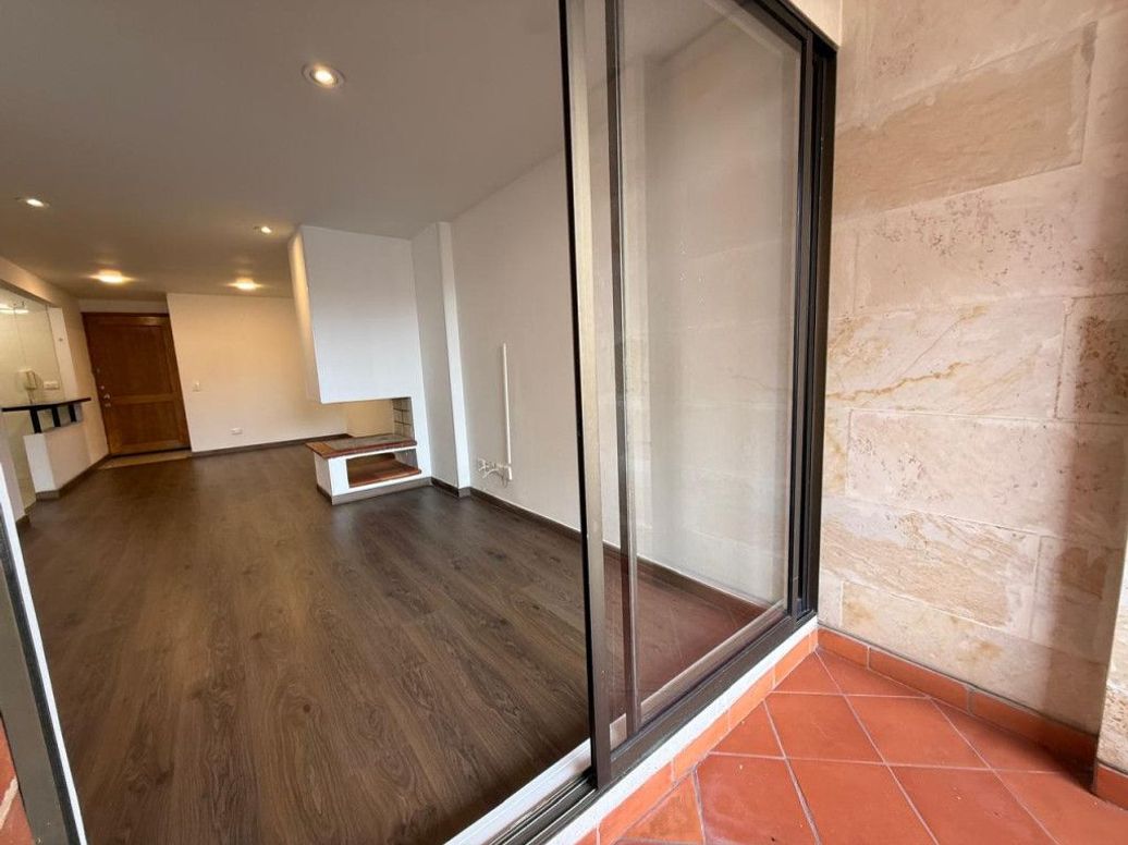 Apartamento de 1 alcoba en venta en Bella Suiza, Bogotá, 55 m² · foto 3 de 20