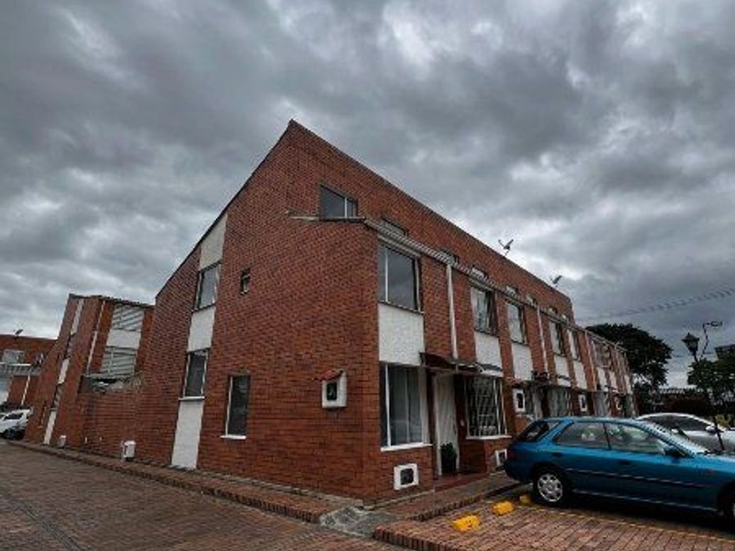 Casa de 3 alcobas en venta en Bolivia, Bogotá, 68 m² · foto 3 de 20