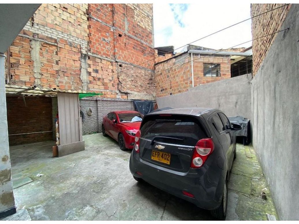 Casa de 6 alcobas en venta en Restrepo, Bogotá, 182 m² · foto 3 de 11