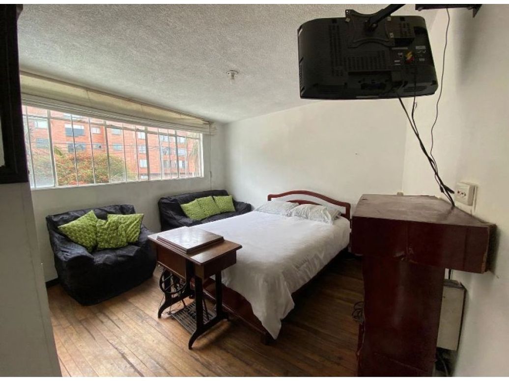 Casa de 6 alcobas en venta en Restrepo, Bogotá, 182 m² · foto 9 de 11