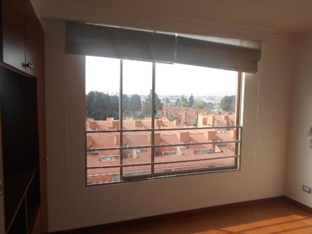 Apartamento de 2 alcobas en venta en Parque Popular Salitre, Bogotá, 71 m² · foto 9 de 20