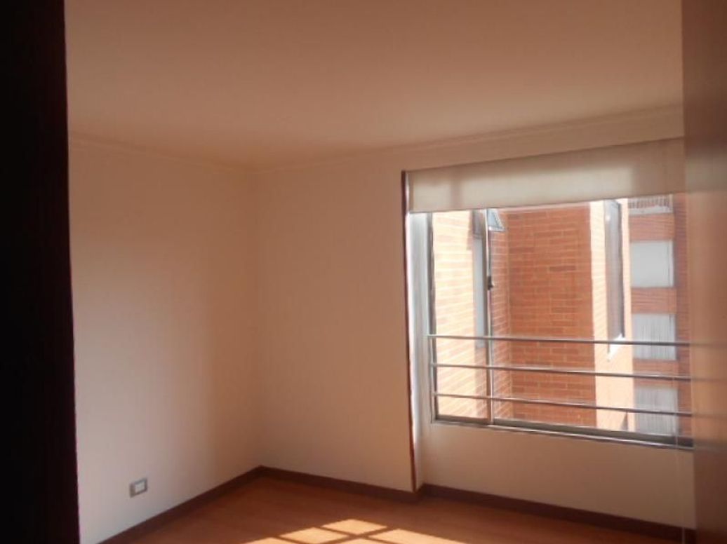 Apartamento de 2 alcobas en venta en Parque Popular Salitre, Bogotá, 71 m² · foto 14 de 20