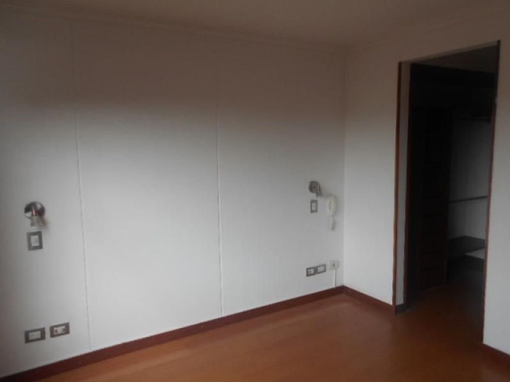 Apartamento de 2 alcobas en venta en Parque Popular Salitre, Bogotá, 71 m² · foto 13 de 20