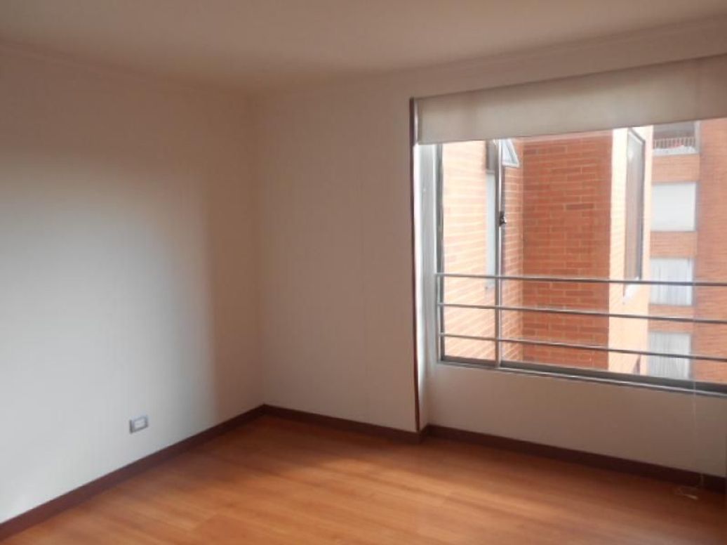 Apartamento de 2 alcobas en venta en Parque Popular Salitre, Bogotá, 71 m² · foto 6 de 20