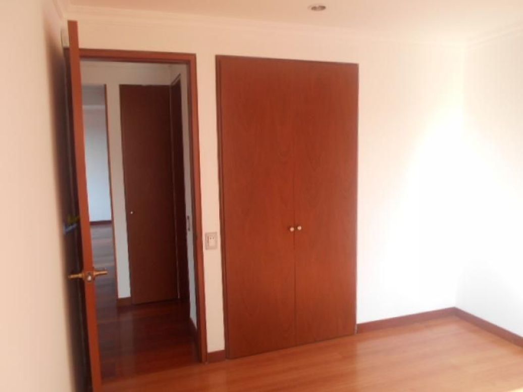 Apartamento de 2 alcobas en venta en Parque Popular Salitre, Bogotá, 71 m² · foto 16 de 20