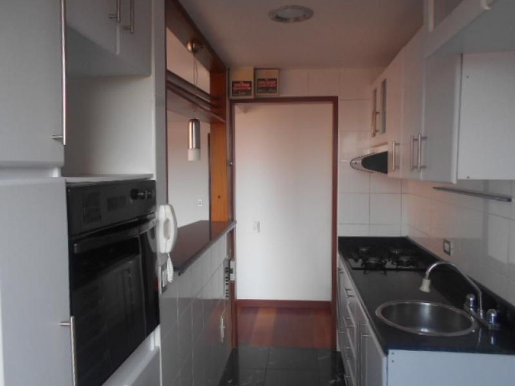 Apartamento de 2 alcobas en venta en Parque Popular Salitre, Bogotá, 71 m² · foto 4 de 20