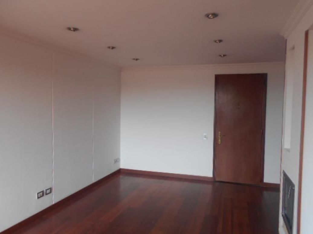 Apartamento de 2 alcobas en venta en Parque Popular Salitre, Bogotá, 71 m² · foto 2 de 20