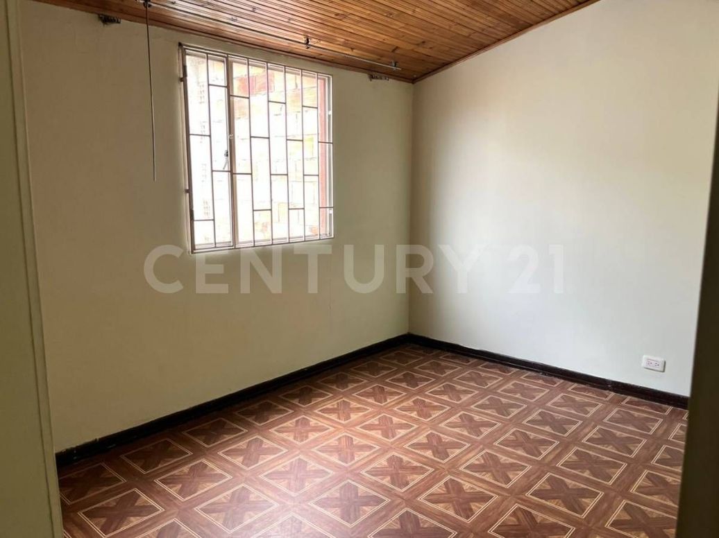 Casa de 4 alcobas en venta en Villas De Granada, Bogotá, 127 m² · foto 17 de 20