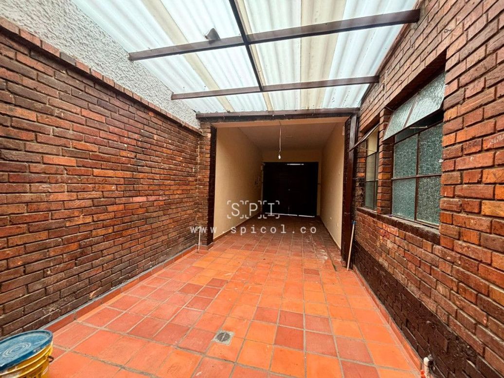 Casa de 6 alcobas en venta en Banco Central, Bogotá, 250 m² · foto 12 de 20