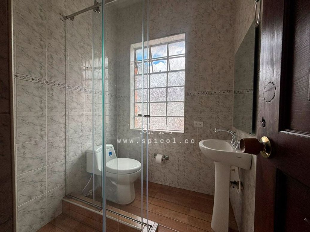 Casa de 6 alcobas en venta en Banco Central, Bogotá, 250 m² · foto 18 de 20