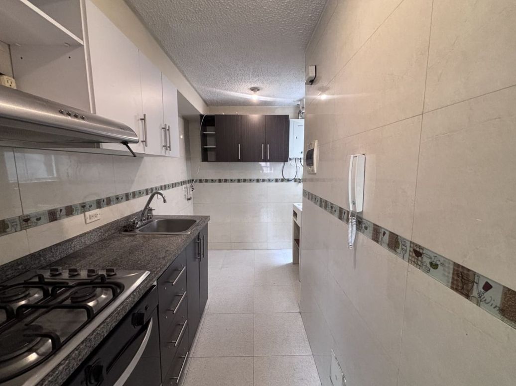 Apartamento de 2 alcobas en venta en San Andrés, Bogotá, 50 m² · foto 10 de 15