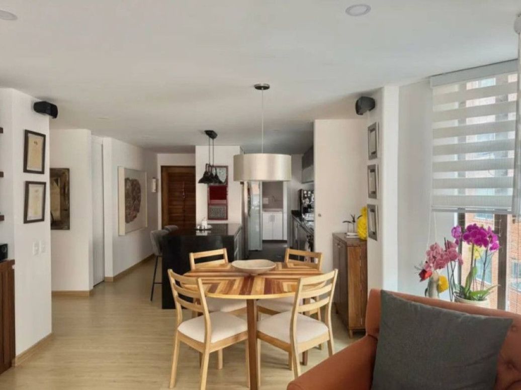 Apartamento de 2 alcobas en venta en La Carolina, Bogotá, 96 m² · foto 4 de 20