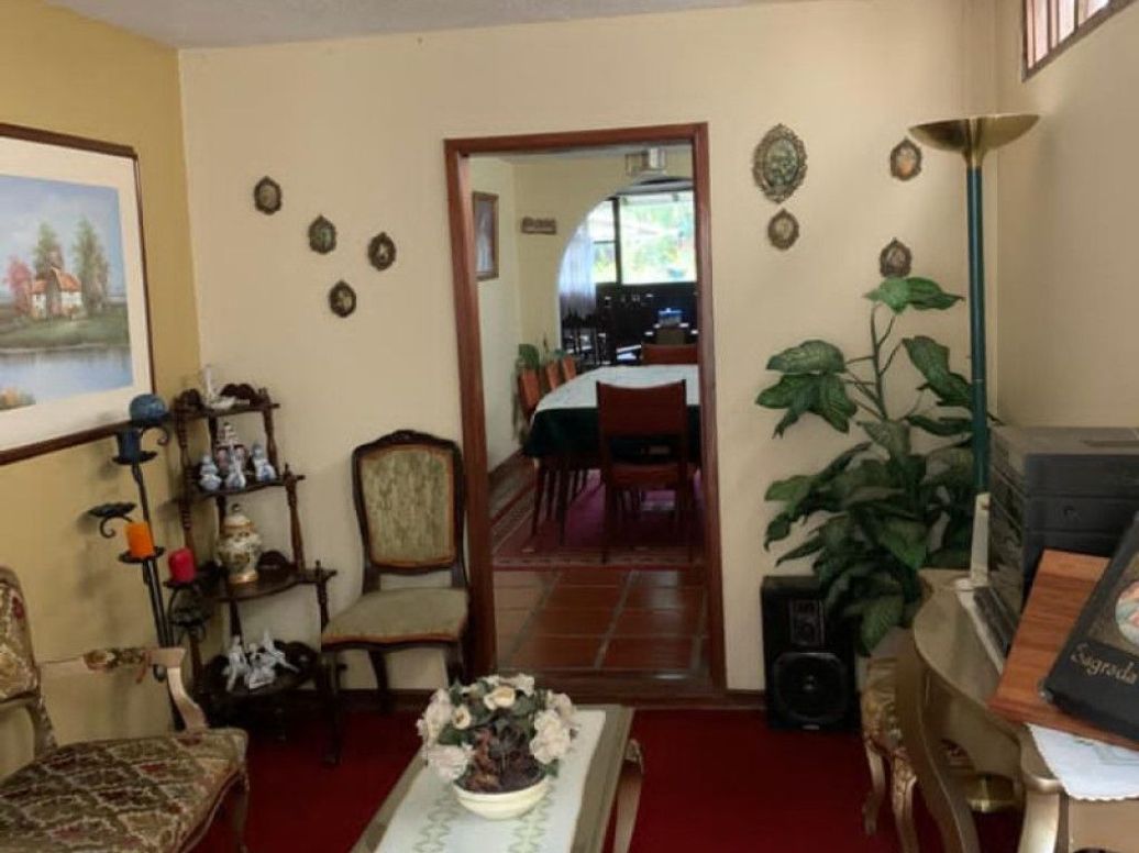 Casa de 6 alcobas en venta en Usaquén, Bogotá, 190 m² · foto 2 de 20