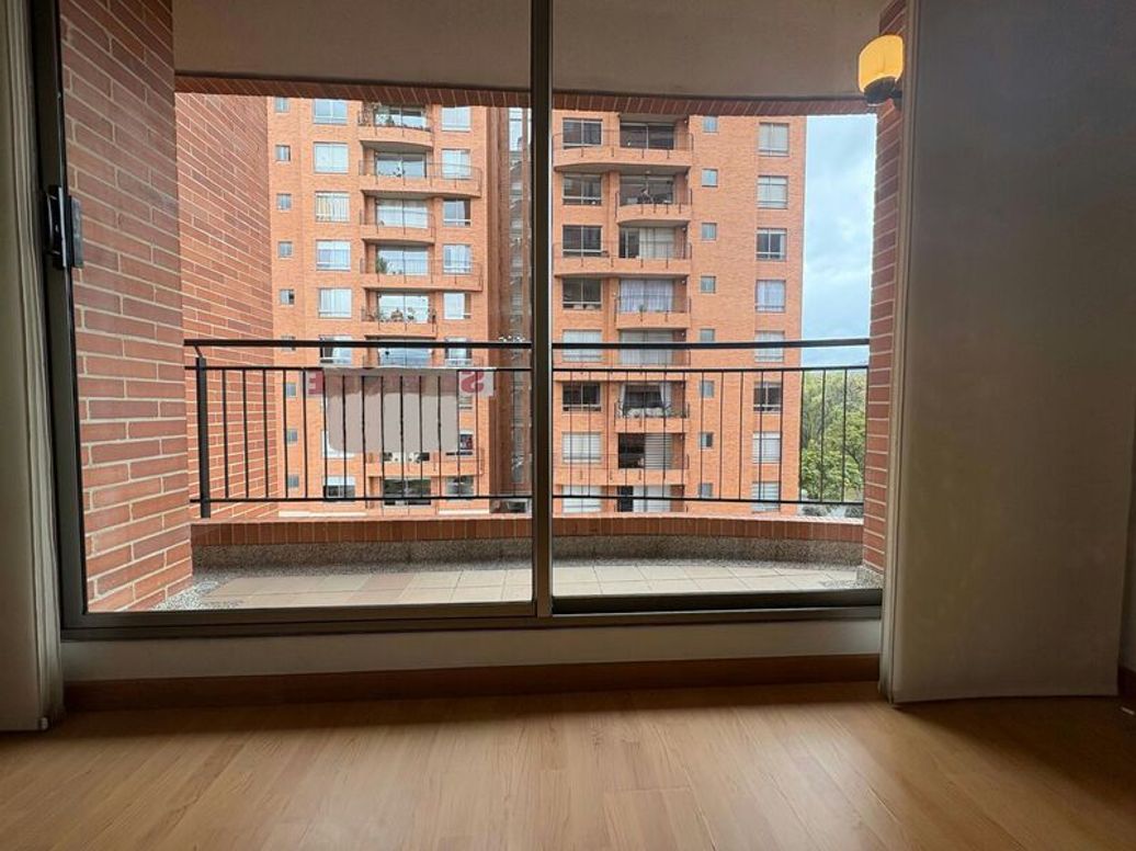 Apartamento de 3 alcobas en venta en Mónaco, Bogotá, 126 m² · foto 2 de 20
