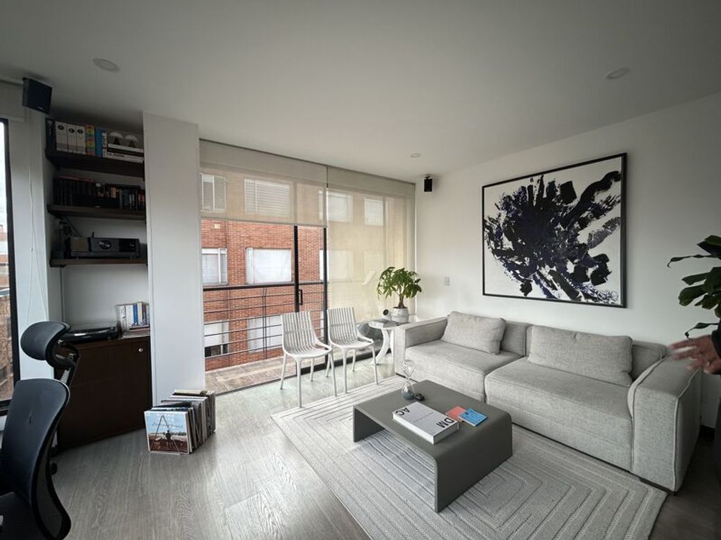 Apartamento de 1 alcoba en venta en Santa Barbara Occidental, Bogotá, 65 m² · foto 10 de 12