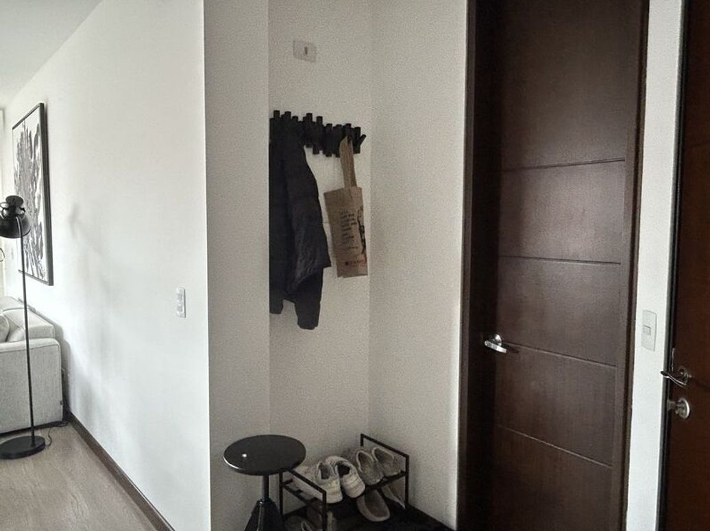 Apartamento de 1 alcoba en venta en Santa Barbara Occidental, Bogotá, 65 m² · foto 3 de 12