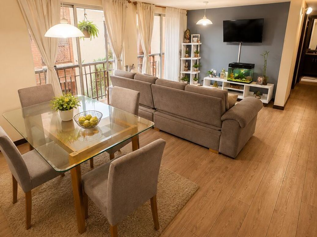 Apartamento de 3 alcobas en venta en Cr Pinar De La Fontana, Bogotá, 85 m² · foto 2 de 16