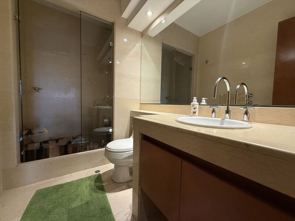 Apartamento de 3 alcobas en arriendo en Chico Norte Et. Ii, Bogotá, 270 m² · foto 19 de 20
