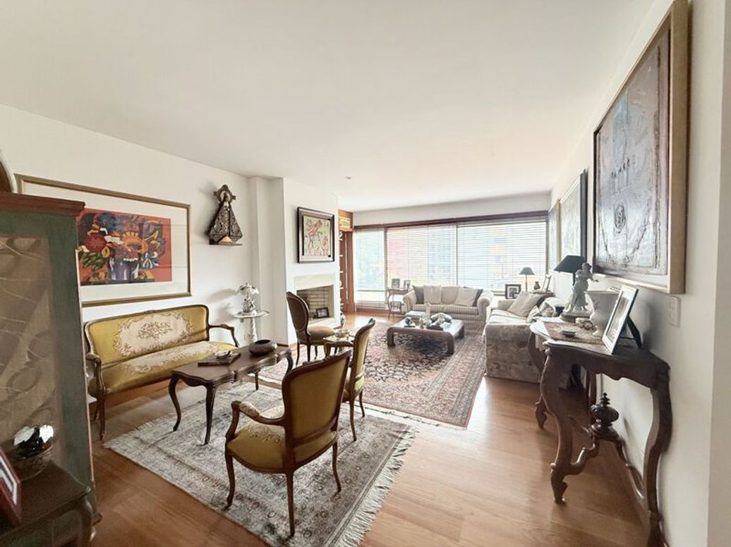 Apartamento de 3 alcobas en arriendo en Chico Norte Et. Ii, Bogotá, 270 m² · foto 2 de 20