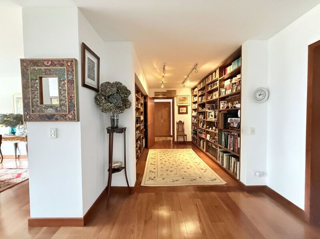 Apartamento de 3 alcobas en arriendo en Chico Norte Et. Ii, Bogotá, 270 m² · foto 11 de 20