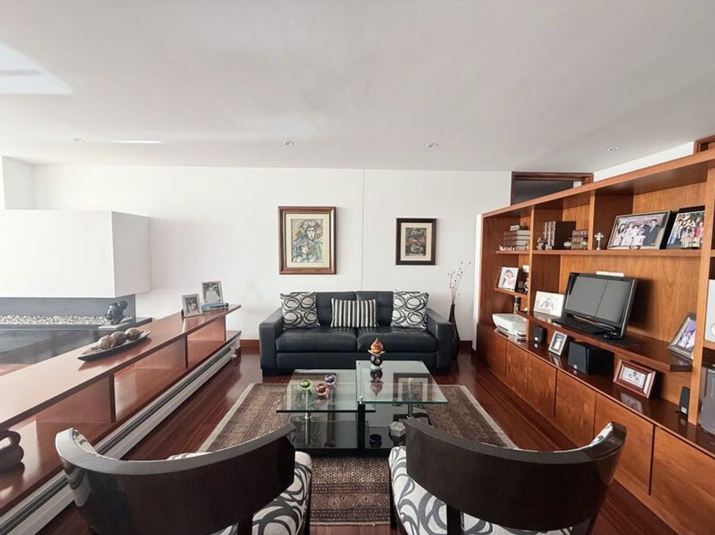 Apartamento de 3 alcobas en venta en A.S.D., Bogotá, 270 m² · foto 3 de 20