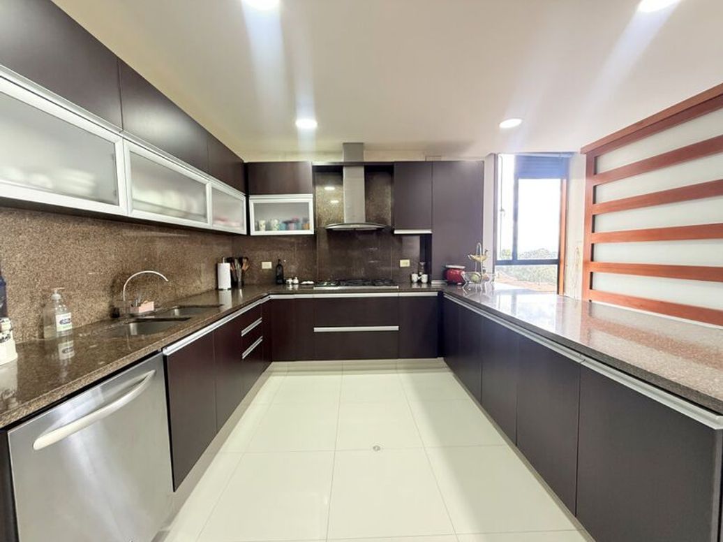 Apartamento de 3 alcobas en venta en A.S.D., Bogotá, 270 m² · foto 9 de 20