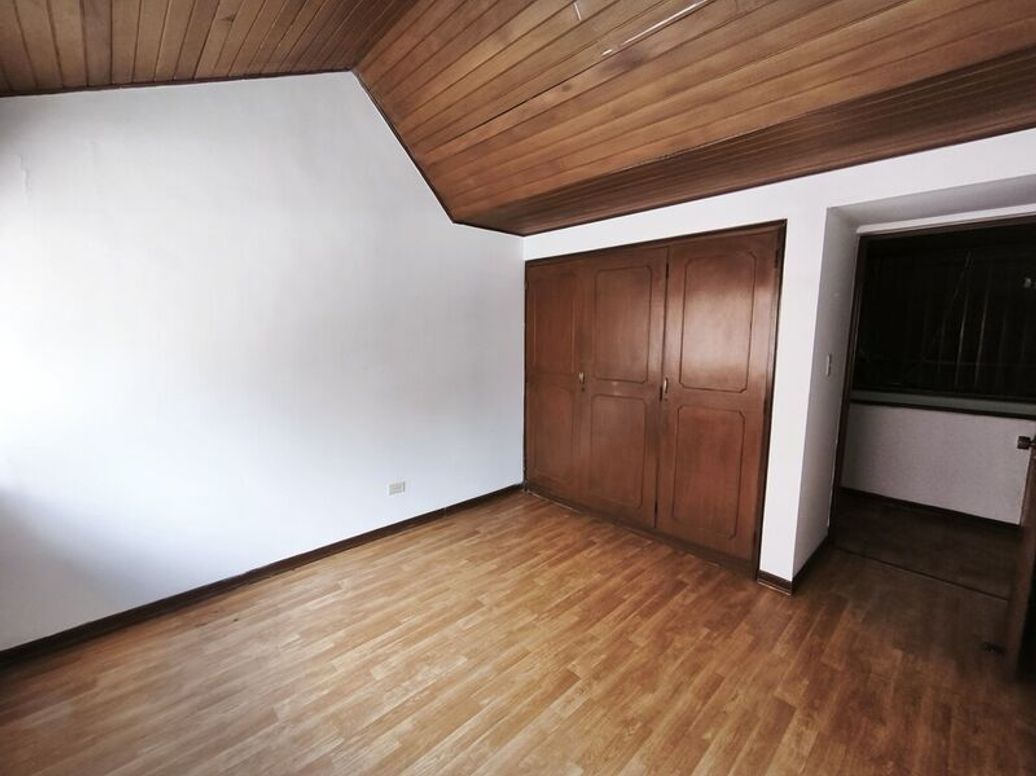 Casa de 5 alcobas en venta en Cedro Bolívar, Bogotá, 340 m² · foto 19 de 20