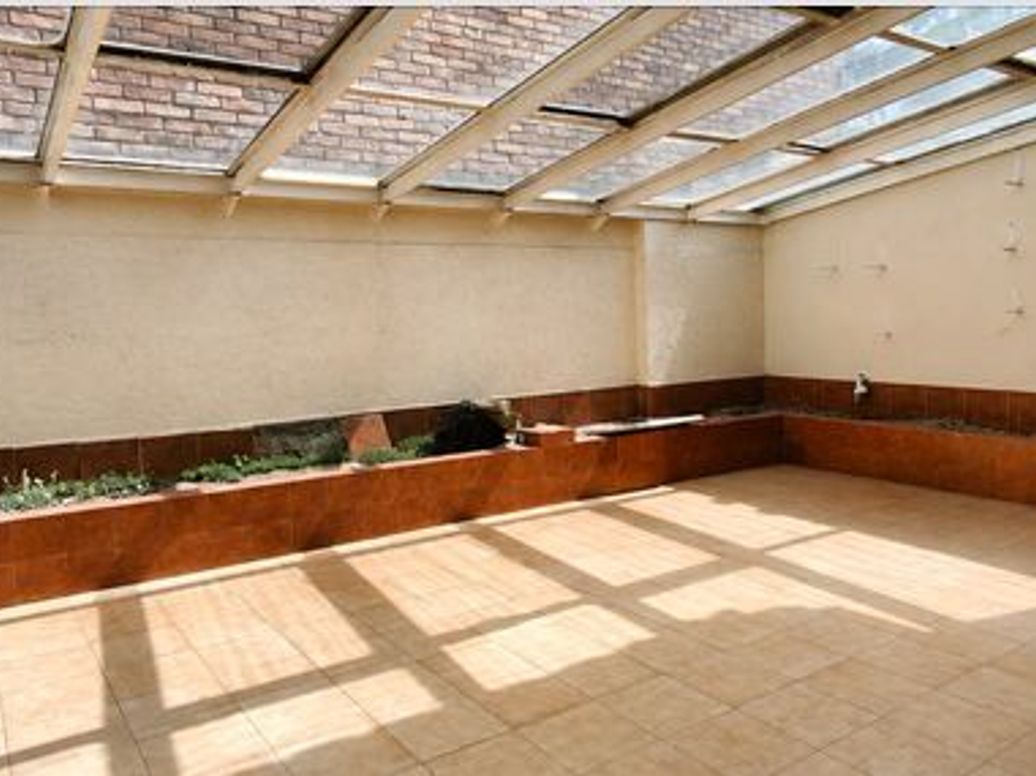 Casa de 5 alcobas en venta en Cedro Bolívar, Bogotá, 340 m² · foto 3 de 20