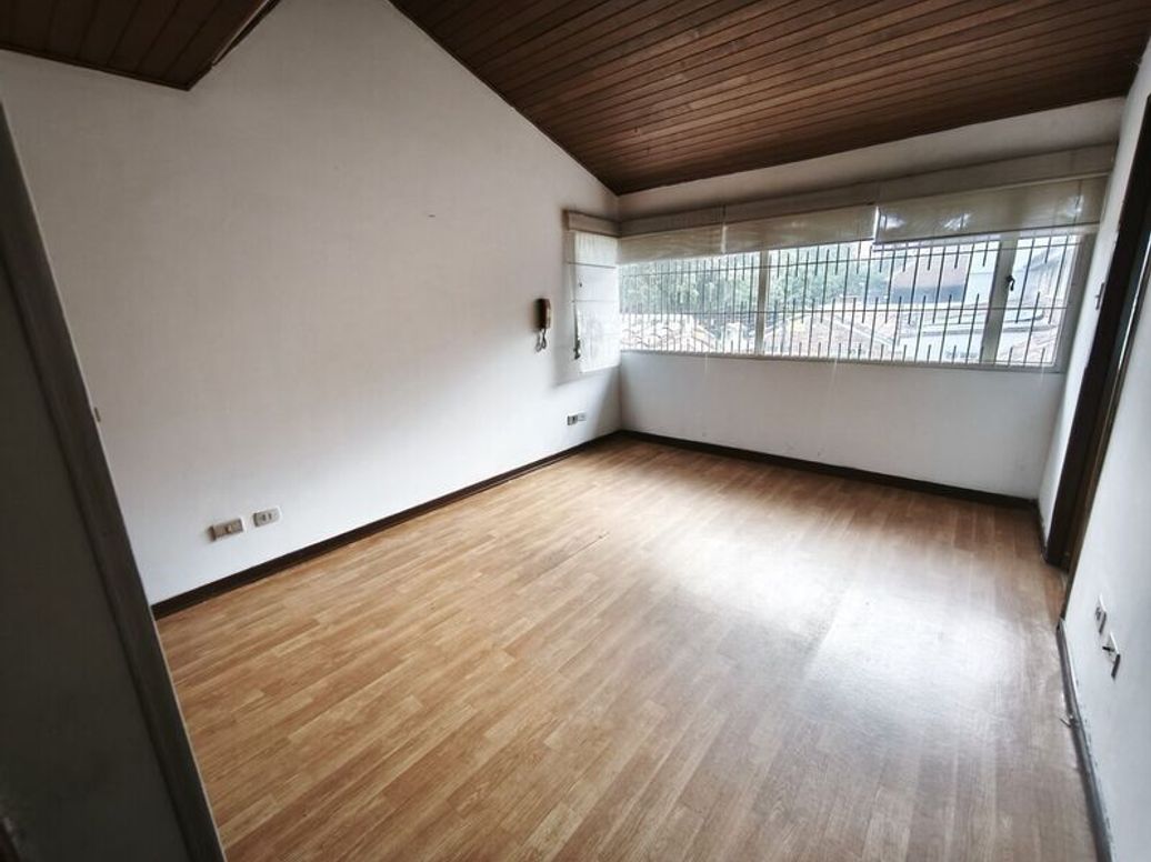 Casa de 5 alcobas en venta en Cedro Bolívar, Bogotá, 340 m² · foto 17 de 20