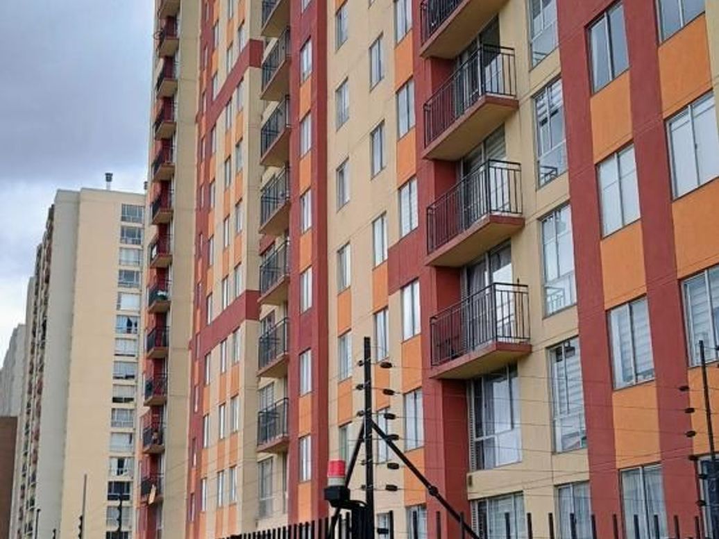 Apartamento de 2 alcobas en venta en Almagrario, Bogotá, 34 m² · foto 2 de 18