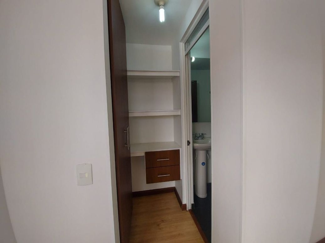 Apartamento de 3 alcobas en venta en Salitre Et. Ii, Bogotá, 54 m² · foto 7 de 14