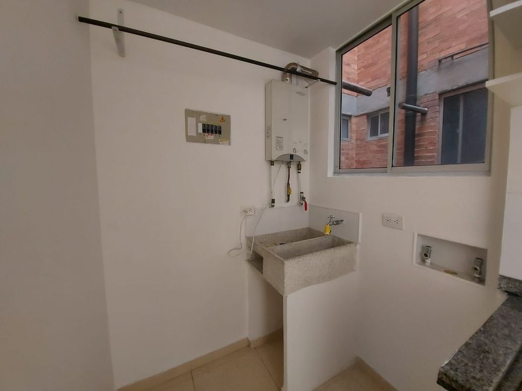 Apartamento de 3 alcobas en venta en Salitre Et. Ii, Bogotá, 54 m² · foto 10 de 14