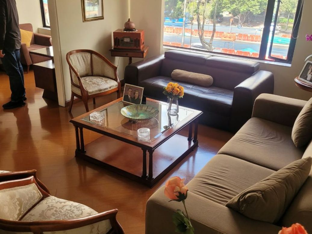 Apartamento de 3 alcobas en venta en Santa Barbara Alta, Bogotá, 112 m² · foto 8 de 14