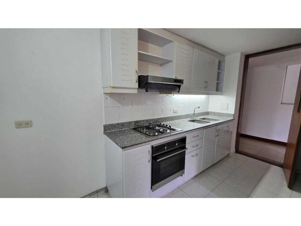 Apartamento de 3 alcobas en venta en Lisboa, Bogotá, 121 m² · foto 4 de 15