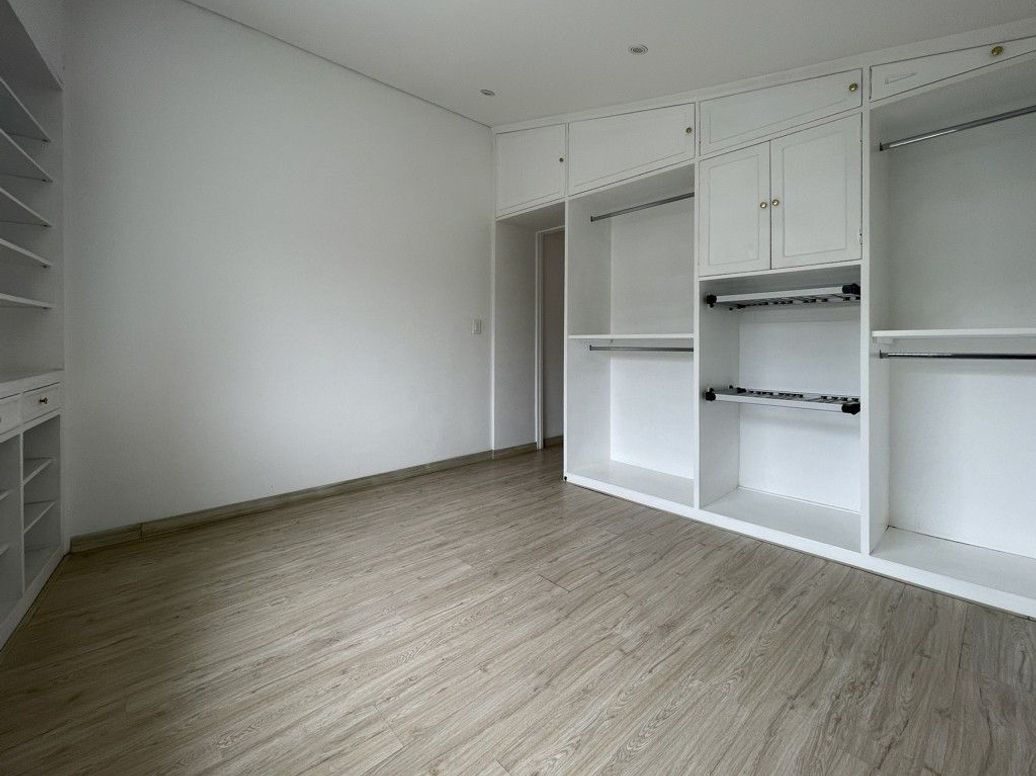 Apartamento de 2 alcobas en venta en Santa Barbara Central, Bogotá, 65 m² · foto 6 de 8