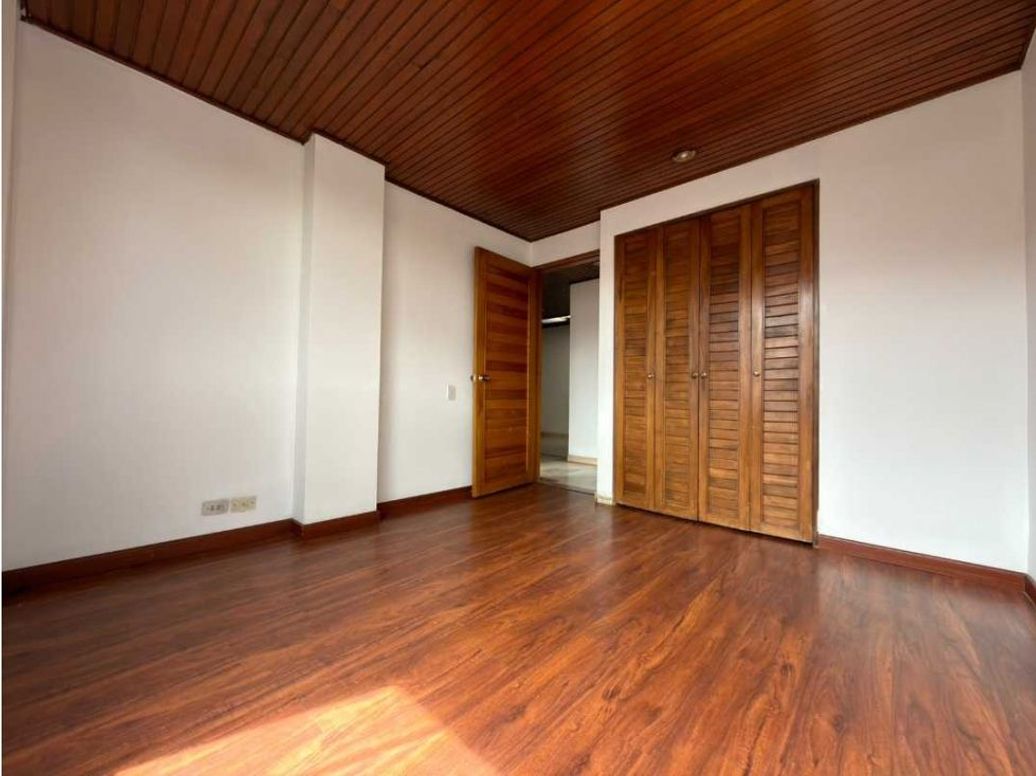 Apartamento de 3 alcobas en venta en Colina Campestre, Bogotá, 140 m² · foto 6 de 14