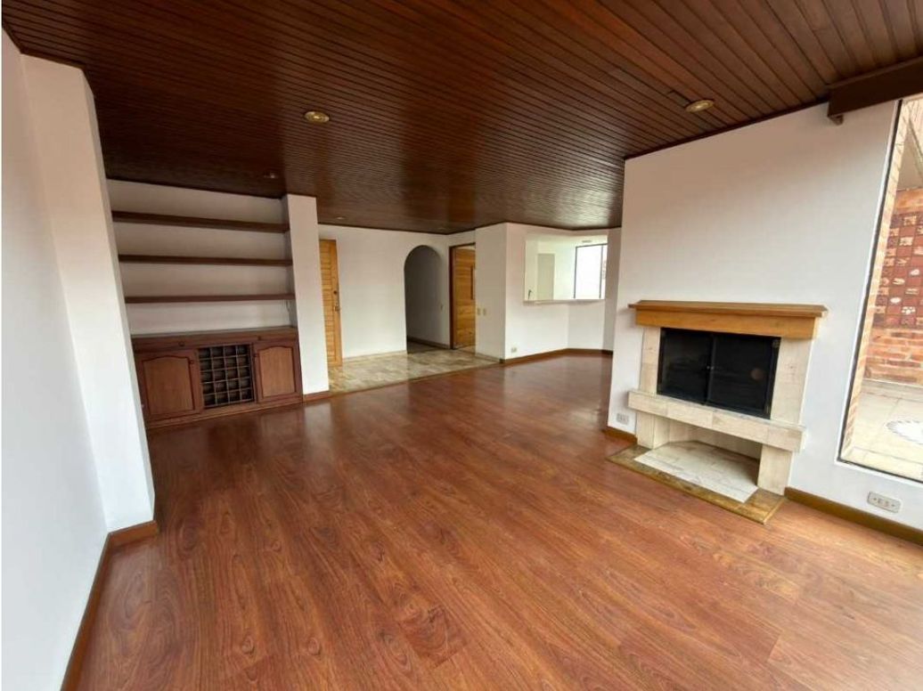 Apartamento de 3 alcobas en venta en Colina Campestre, Bogotá, 140 m² · foto 3 de 14
