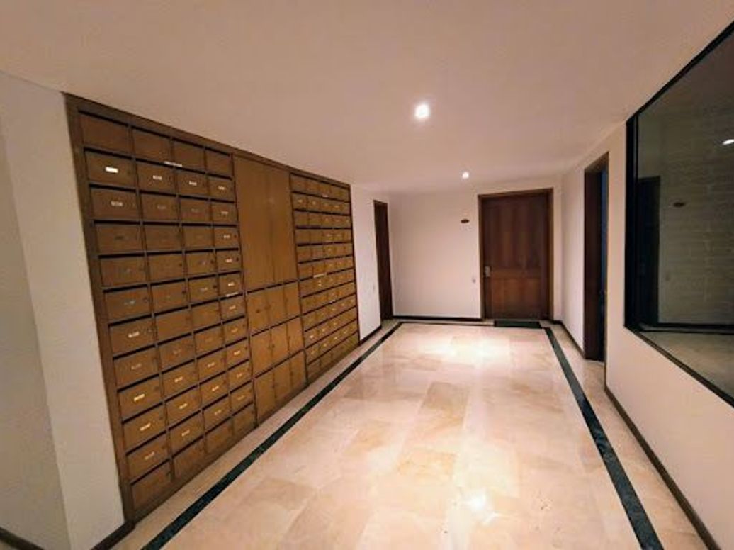 Apartamento de 2 alcobas en venta en Santa Paula, Bogotá, 113 m² · foto 3 de 20