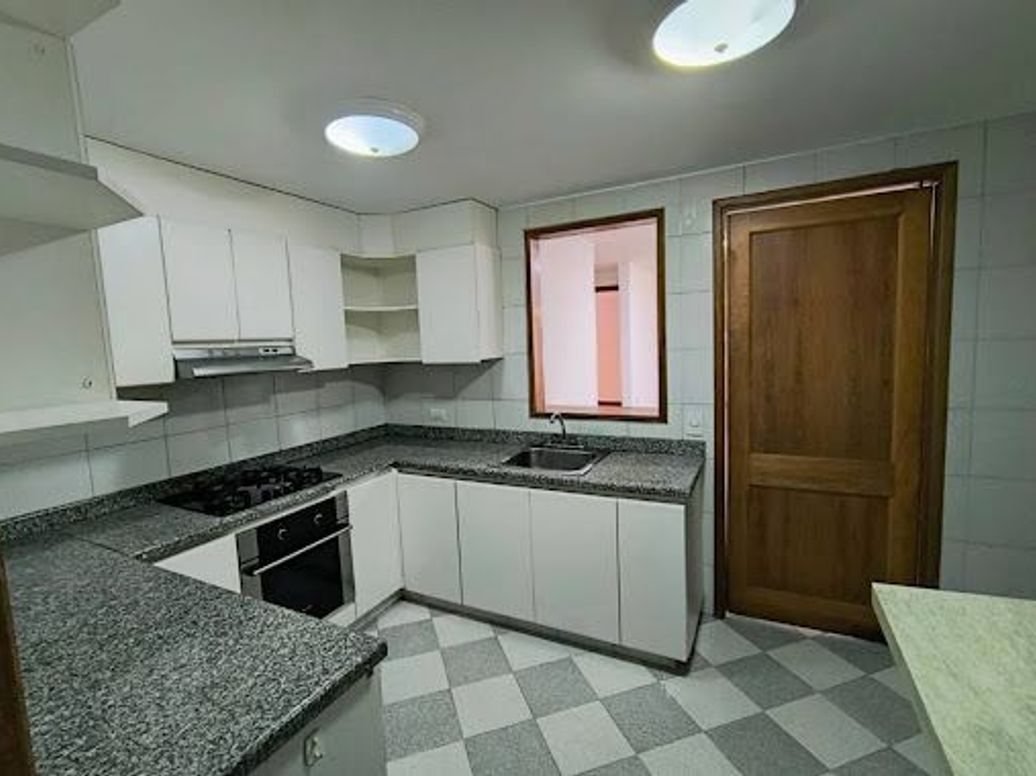 Apartamento de 2 alcobas en venta en Santa Paula, Bogotá, 113 m² · foto 15 de 20