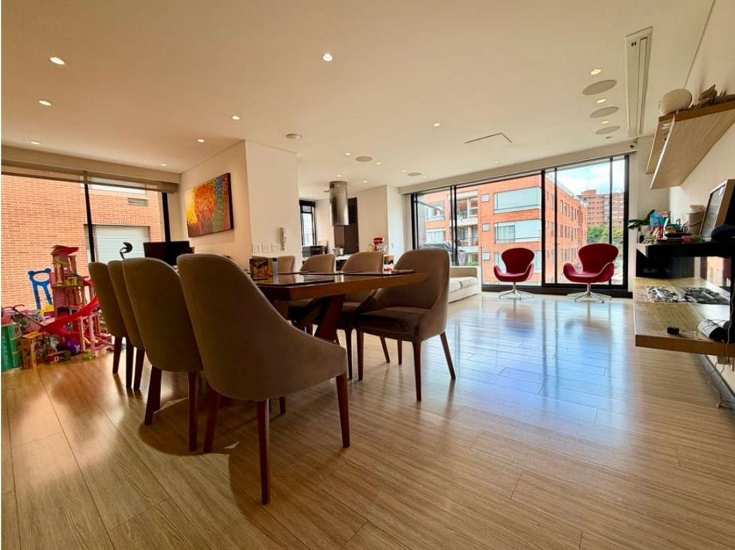 Apartamento de 3 alcobas en venta en La Calleja, Bogotá, 136 m² · foto 4 de 20