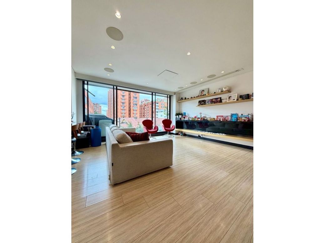 Apartamento de 3 alcobas en venta en La Calleja, Bogotá, 136 m² · foto 3 de 20