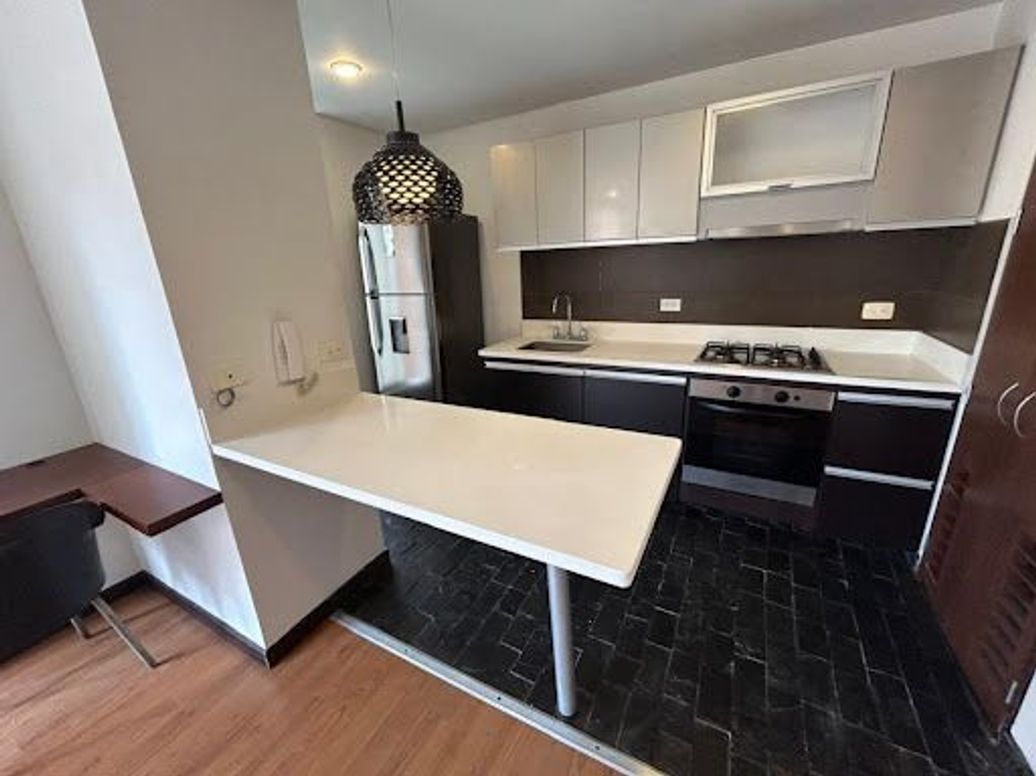 Apartamento de 1 alcoba en venta en Chapinero Noroccidental, Bogotá, 57 m² · foto 2 de 19