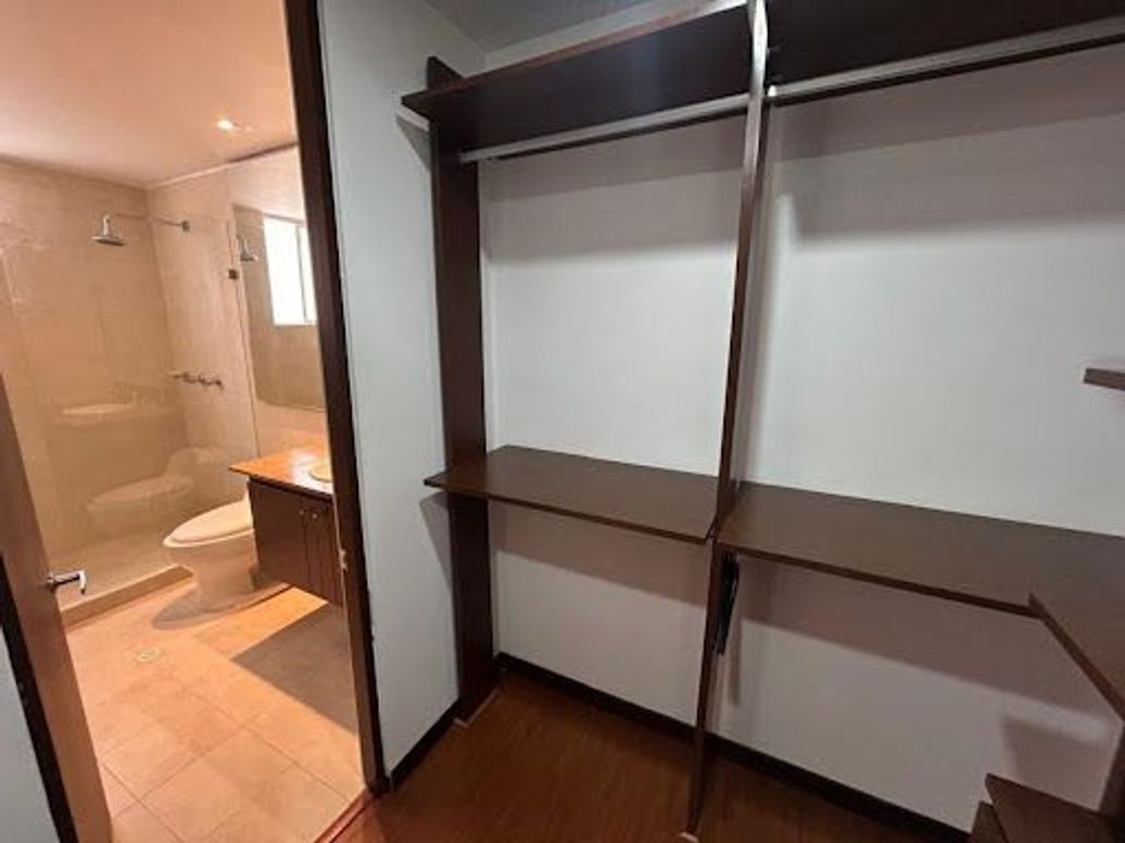 Apartamento de 1 alcoba en venta en Chapinero Noroccidental, Bogotá, 57 m² · foto 13 de 19