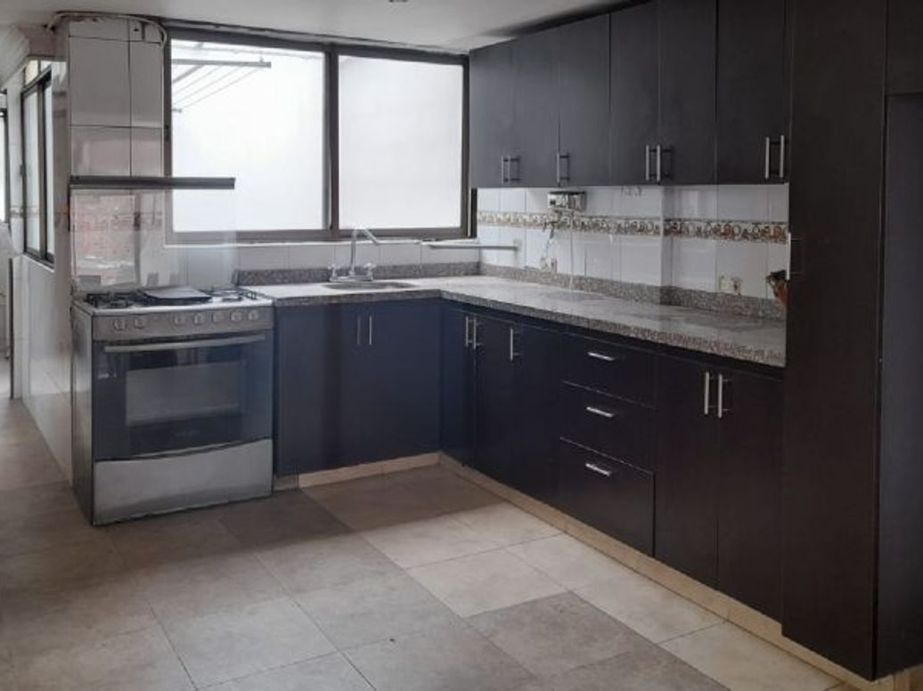 Apartamento de 3 alcobas en venta en Las Américas, Bogotá, 123 m² · foto 4 de 12